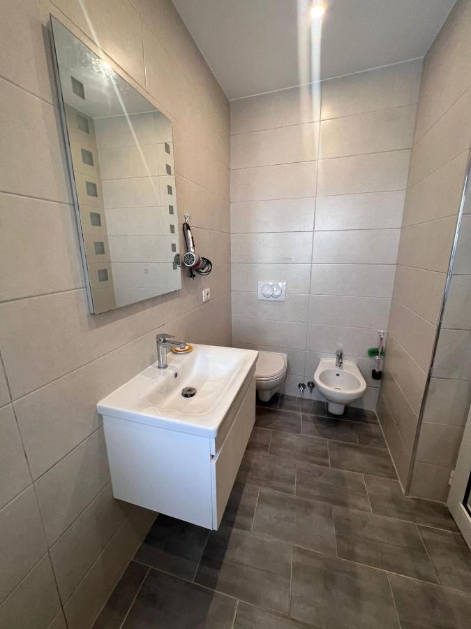 Vila Rexhepaj Vlorë Esterno foto