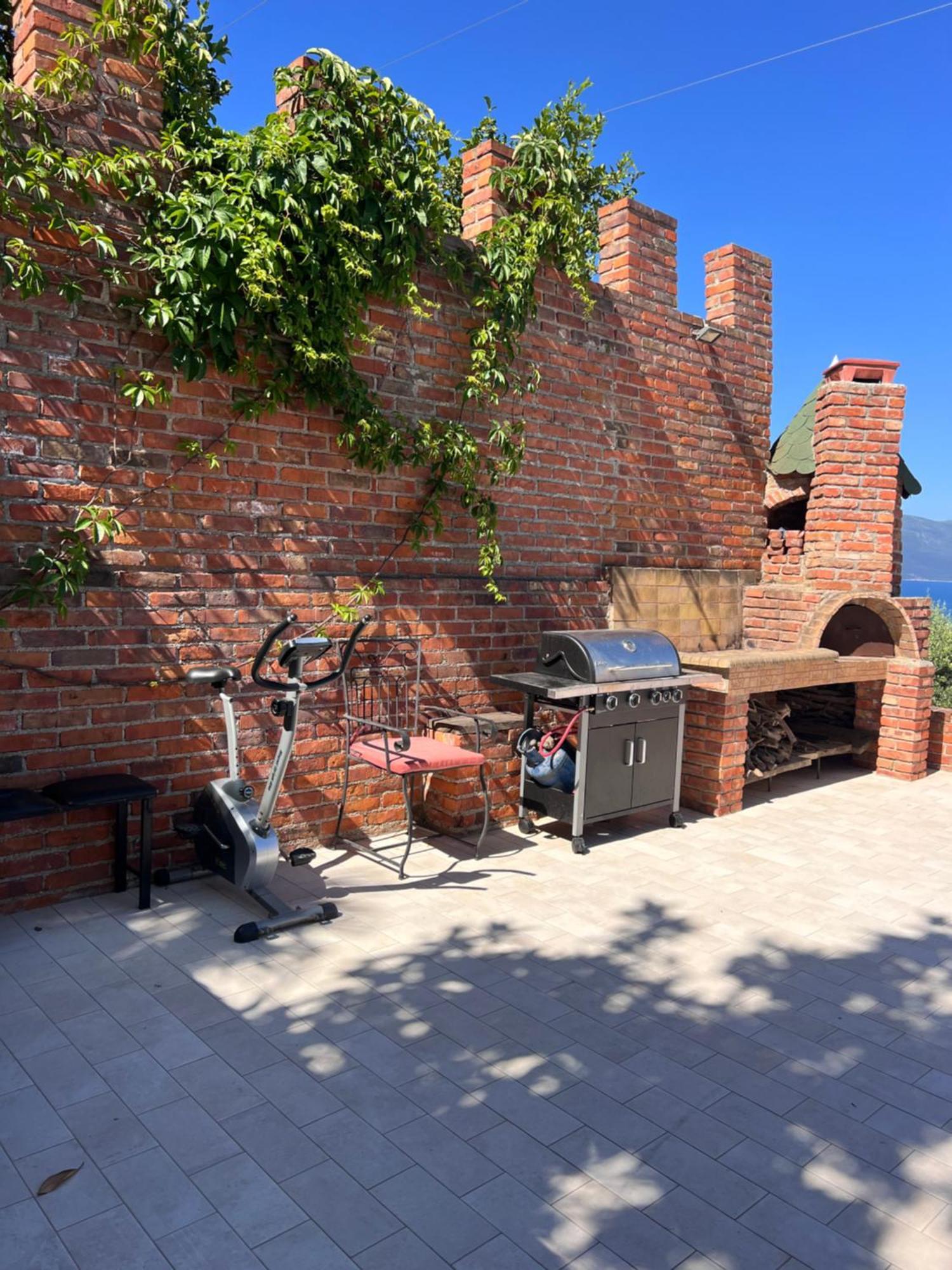 Vila Rexhepaj Vlorë Esterno foto
